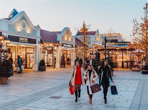 designer outlet parndorf shops.